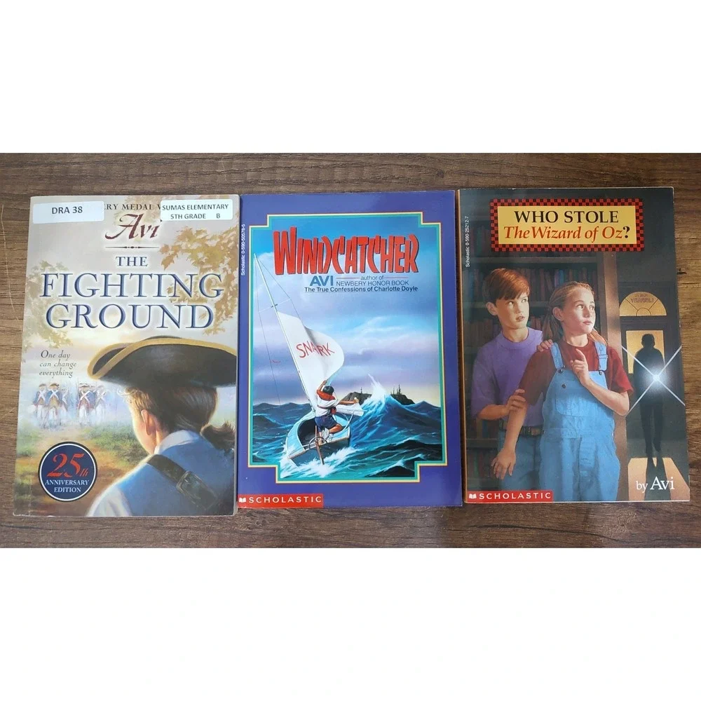 Avi 3 Book Lot PB Fighting Ground Windcatcher Who Stole The Wizard Of Oz